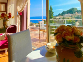 CASA DORA With Garden,Sea View + Parking